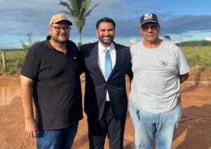 Leia mais sobre o artigo Vereador Marcos Combate Realiza Ação no Residencial Cristal da Calama em Parceria com a Prefeitura.